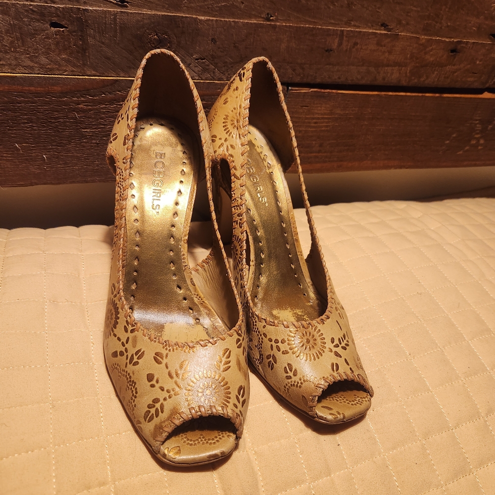 Vintage BCBGIRLS  Lea Flora Leather Op